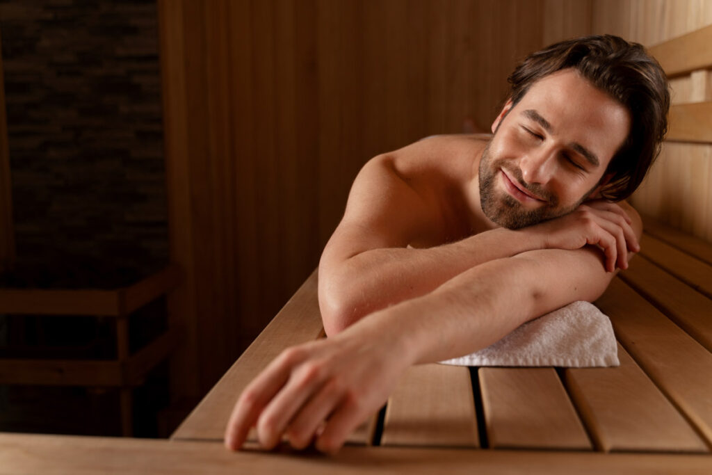 Nahaufnahme von einem Mann in der Sauna Relax